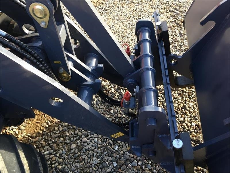 Eurotrac W12 m. lang arm - Ngarkues i artikuluar: foto 5 Eurotrac W12 m. lang arm - Ngarkues i artikuluar: foto 5