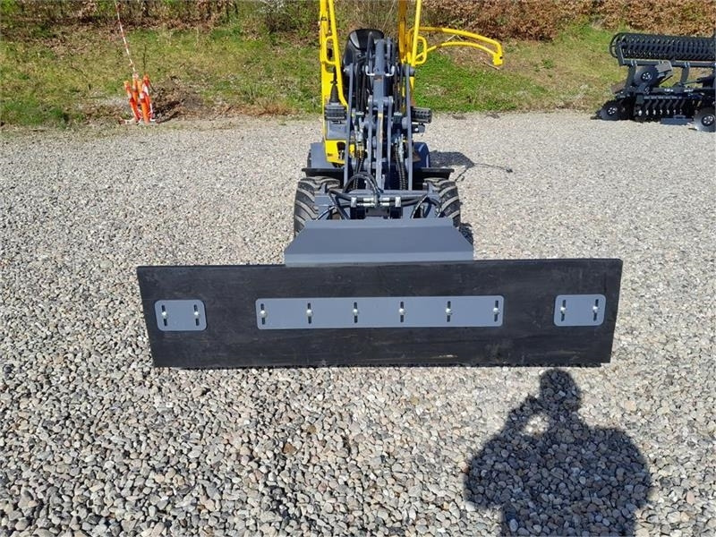 FK Machinery FODER SKRABER - Thikë për Makineri ndërtimi: foto 2 FK Machinery FODER SKRABER - Thikë për Makineri ndërtimi: foto 2