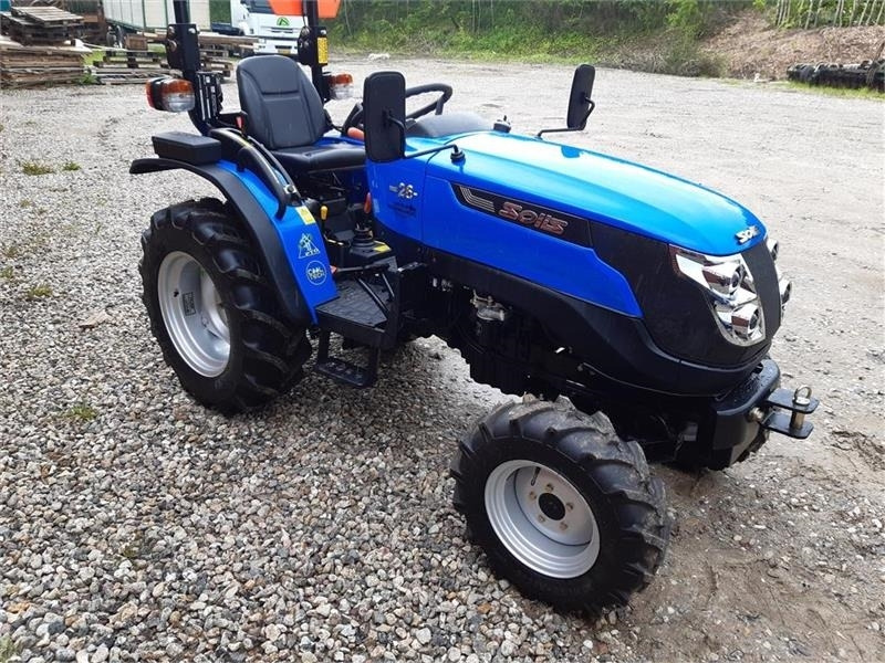 Solis 26 servostyring og brede traktor dæk - Traktor komunal: foto 5 Solis 26 servostyring og brede traktor dæk - Traktor komunal: foto 5