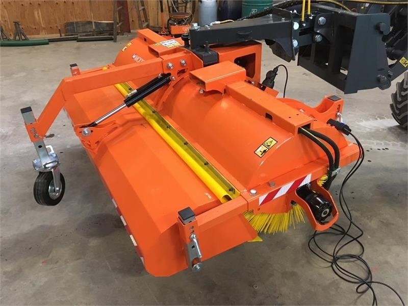 - - - j maskiner - Fshesë: foto 1 - - - j maskiner - Fshesë: foto 1