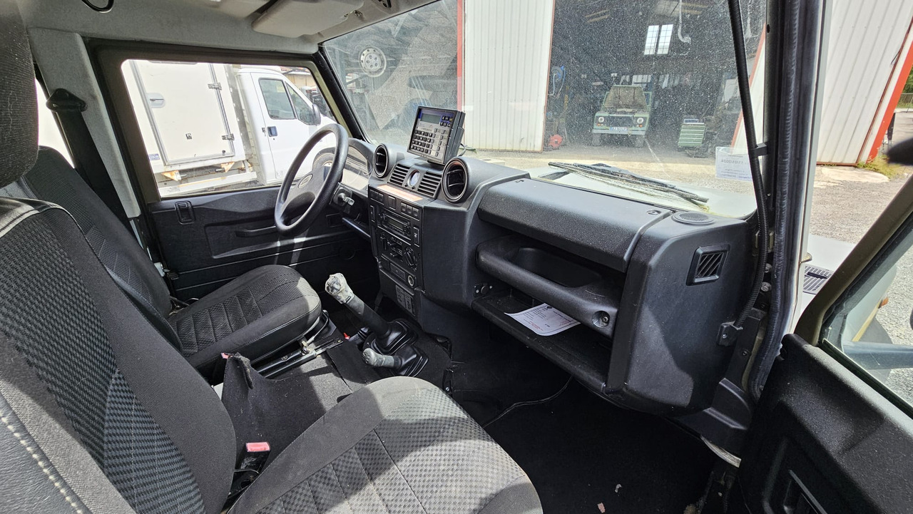 LAND ROVER Défender Ambulance - Kamioncine: foto 5 LAND ROVER Défender Ambulance - Kamioncine: foto 5