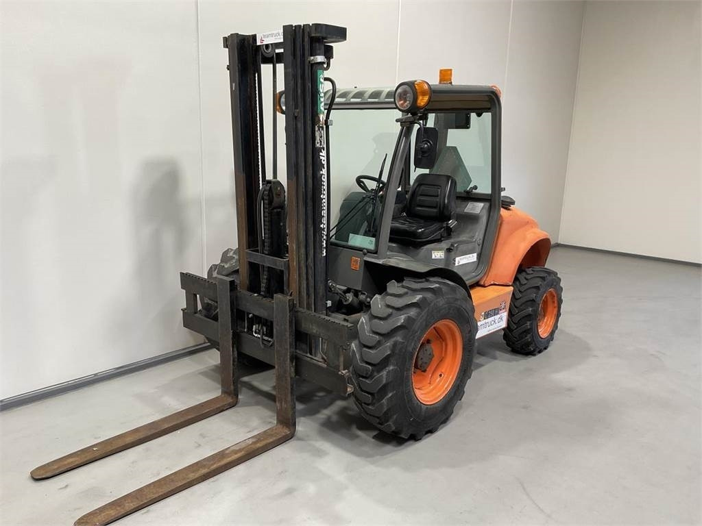 Ausa C250 HX4 - Pirun më naftë: foto 4 Ausa C250 HX4 - Pirun më naftë: foto 4