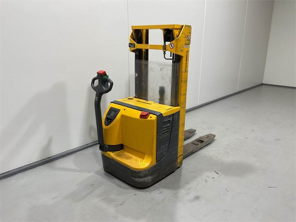 Jungheinrich EJC12 - Stivosës: foto 2 Jungheinrich EJC12 - Stivosës: foto 2