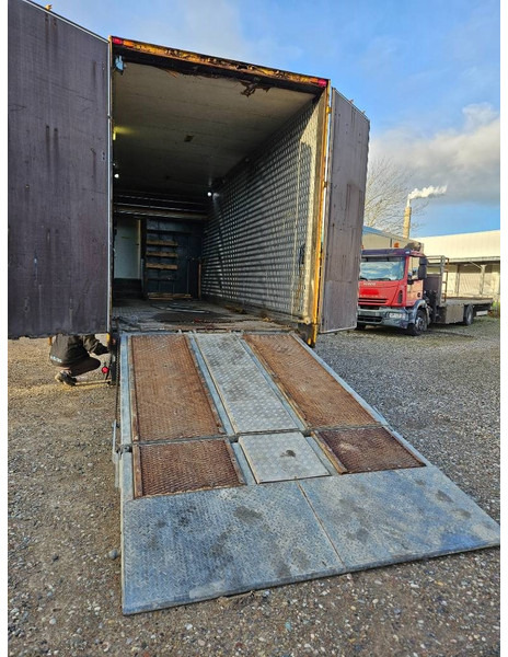 Montracon Racing// machinetrailer // Living area - Gjysmë rimorkio: foto 3 Montracon Racing// machinetrailer // Living area - Gjysmë rimorkio: foto 3