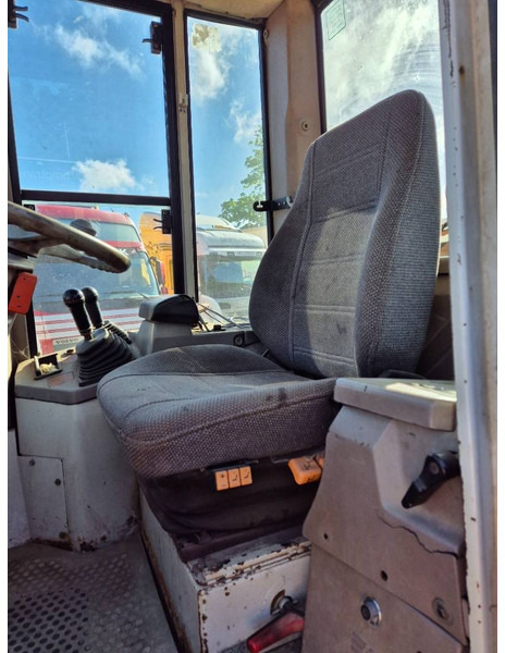 Lizingu i Hitachi FR 130 Hitachi FR 130: foto 18 Lizingu i Hitachi FR 130 Hitachi FR 130: foto 18