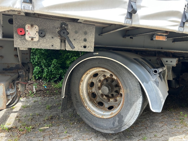 KEL-BERG City-Trailer 2 aks - Gjysmë rimorkio me tendë: foto 3 KEL-BERG City-Trailer 2 aks - Gjysmë rimorkio me tendë: foto 3