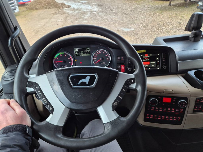 Autotransportues MAN TGX 26.500 // Hydraulic Ramp/ Winch //: foto 19