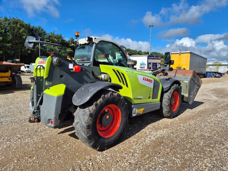 Claas Scorpion 7044 - Makineri bujqësore: foto 5 Claas Scorpion 7044 - Makineri bujqësore: foto 5