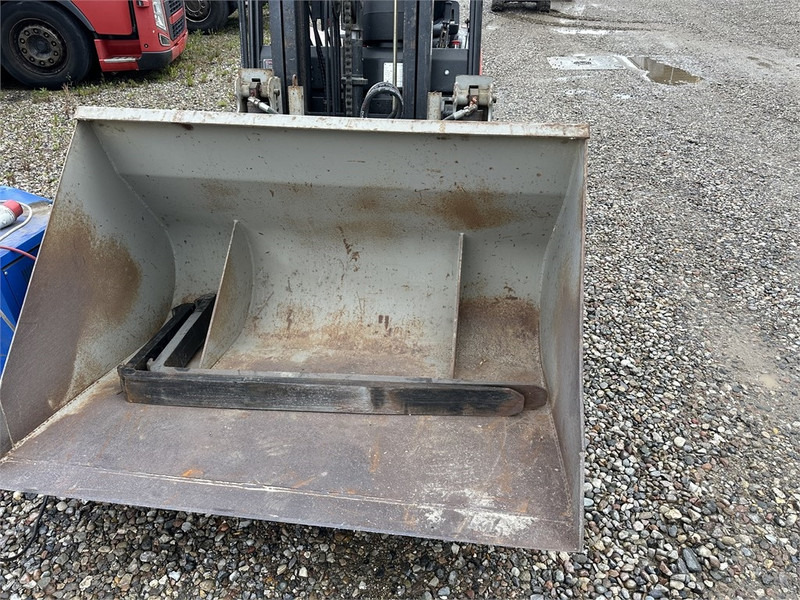 NP A18 truck with shovel and forks - Pirun elektrik: foto 2 NP A18 truck with shovel and forks - Pirun elektrik: foto 2