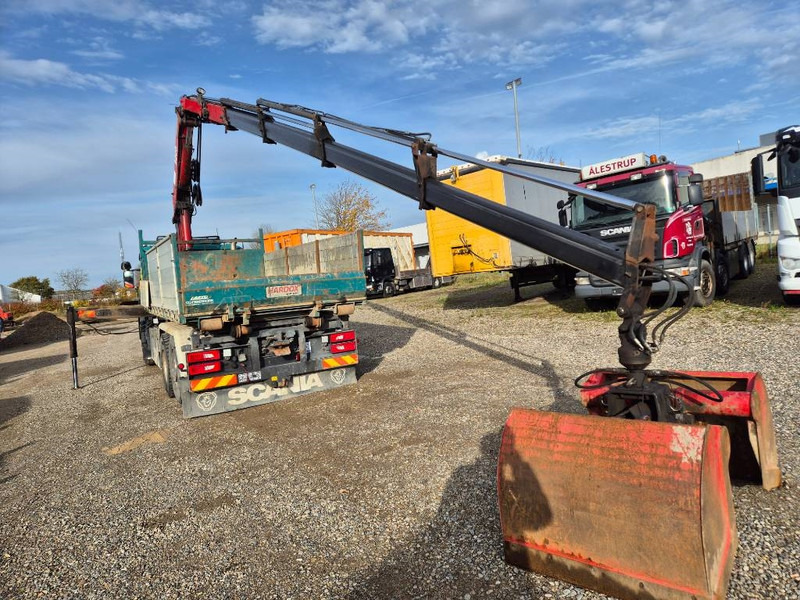 Scania P450 6x2/4 // HMF 2223 K4 // 3-way tip - Kamion me vinç: foto 2 Scania P450 6x2/4 // HMF 2223 K4 // 3-way tip - Kamion me vinç: foto 2