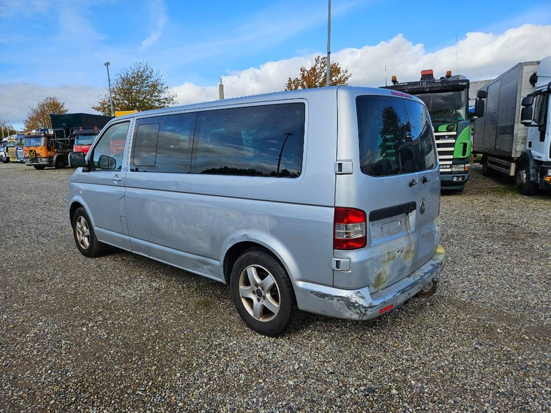 Volkswagen Caravelle 2,5 TDi 130 lang 10prs 5d - Veturë: foto 3 Volkswagen Caravelle 2,5 TDi 130 lang 10prs 5d - Veturë: foto 3