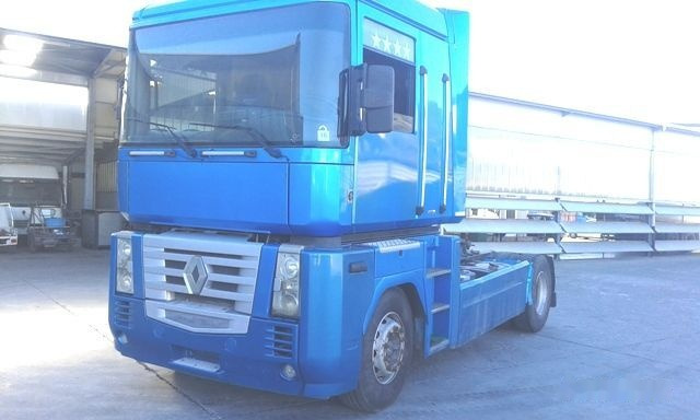Renault MAGNUM 480 DXI - Gjysmë-kamion: foto 1 Renault MAGNUM 480 DXI - Gjysmë-kamion: foto 1