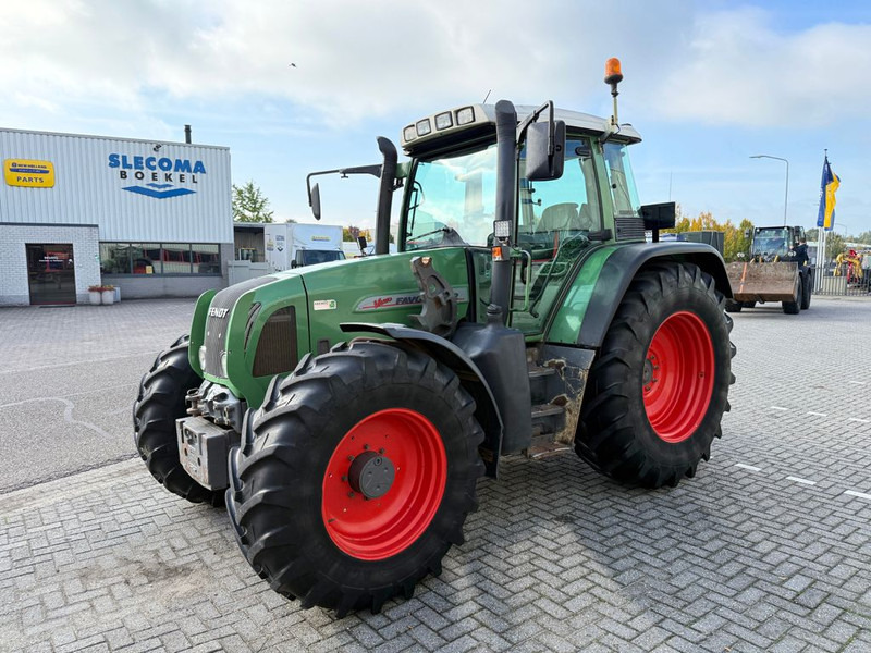 Fendt 712 Vario - Traktor: foto 1 Fendt 712 Vario - Traktor: foto 1