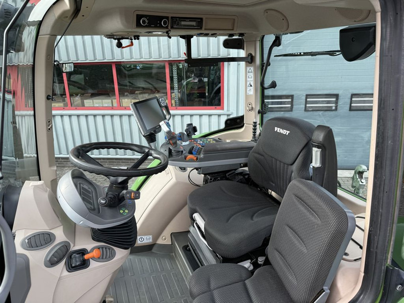 Fendt 720 S4 Vario Profi Plus - Traktor: foto 5 Fendt 720 S4 Vario Profi Plus - Traktor: foto 5