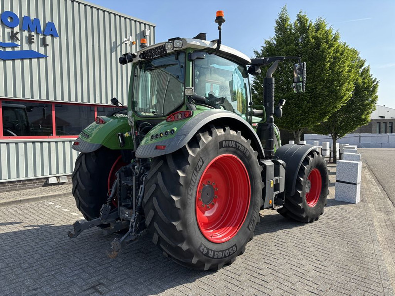 Fendt 724 Vario Profi Plus GEN 6 - Traktor: foto 4 Fendt 724 Vario Profi Plus GEN 6 - Traktor: foto 4
