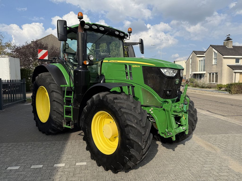 John Deere 6250R Premium Edition Autopowr - Traktor: foto 4 John Deere 6250R Premium Edition Autopowr - Traktor: foto 4