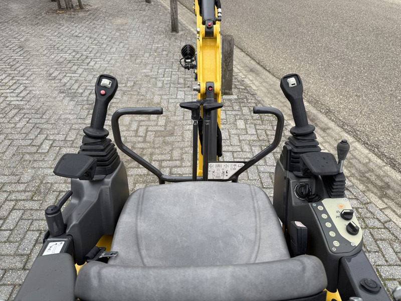 New Holland E14D Minigraver Nieuw (Overjarig) - Miniekskavator: foto 5 New Holland E14D Minigraver Nieuw (Overjarig) - Miniekskavator: foto 5