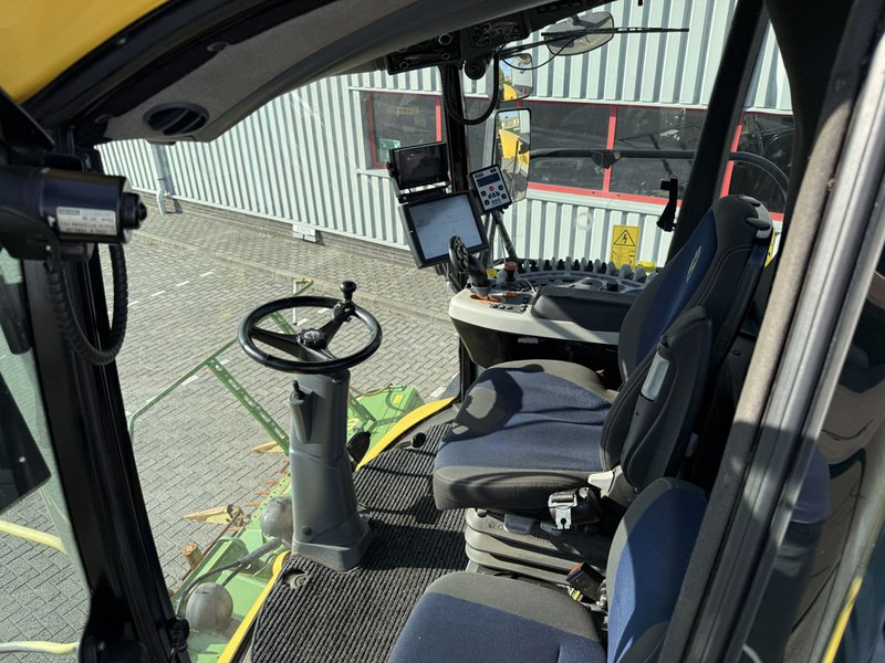 New Holland FR550 Forage Cruiser + Krone Easycollect - Korrëse foragjere: foto 5 New Holland FR550 Forage Cruiser + Krone Easycollect - Korrëse foragjere: foto 5