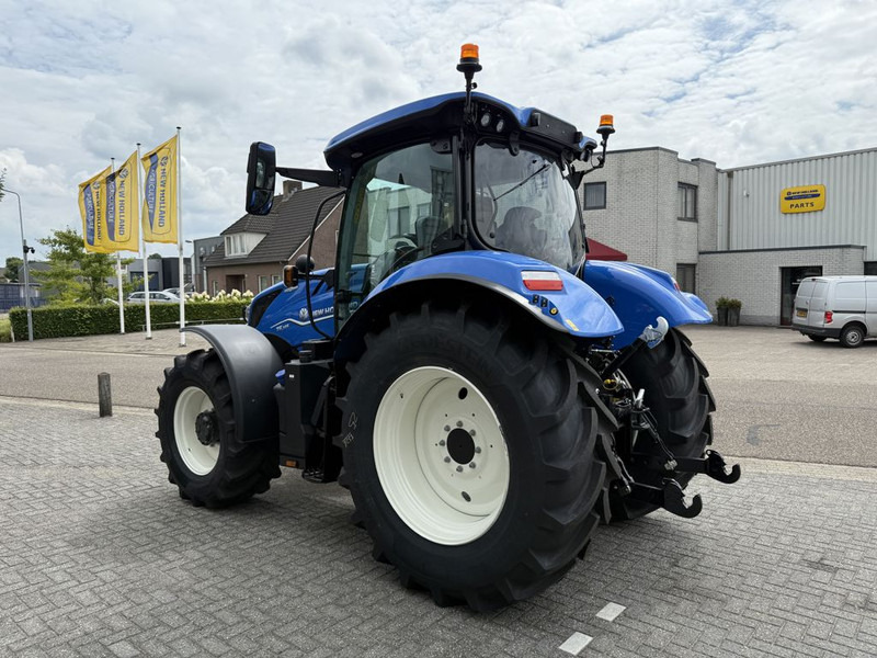 New Holland T6.145 AC STAGE V - Traktor: foto 2 New Holland T6.145 AC STAGE V - Traktor: foto 2