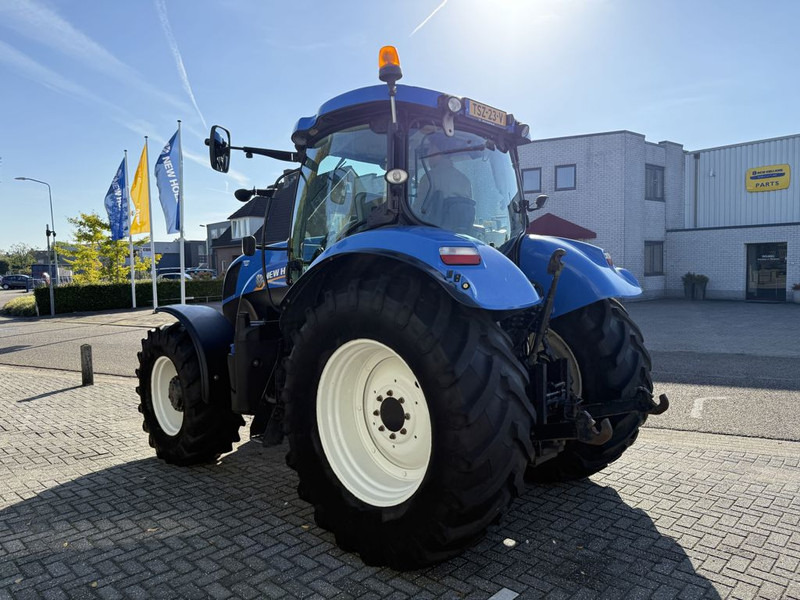 New Holland T7.185 Power Command - Traktor: foto 2 New Holland T7.185 Power Command - Traktor: foto 2