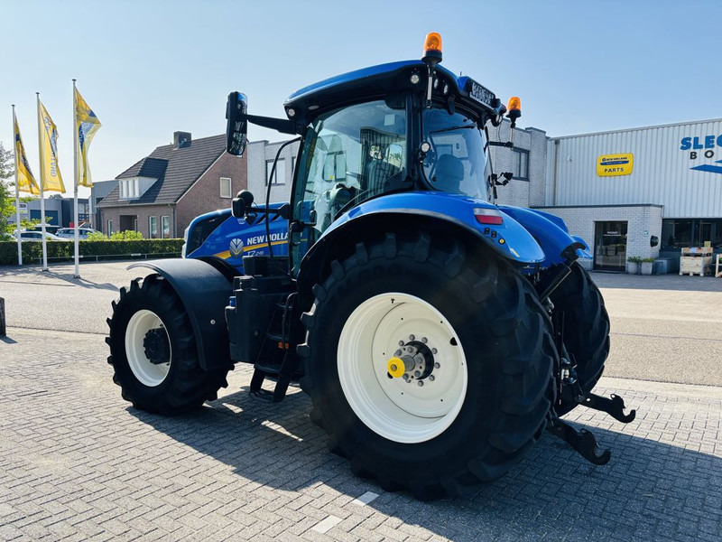 New Holland T7.245 AC Stage V + RTK - Traktor: foto 2 New Holland T7.245 AC Stage V + RTK - Traktor: foto 2