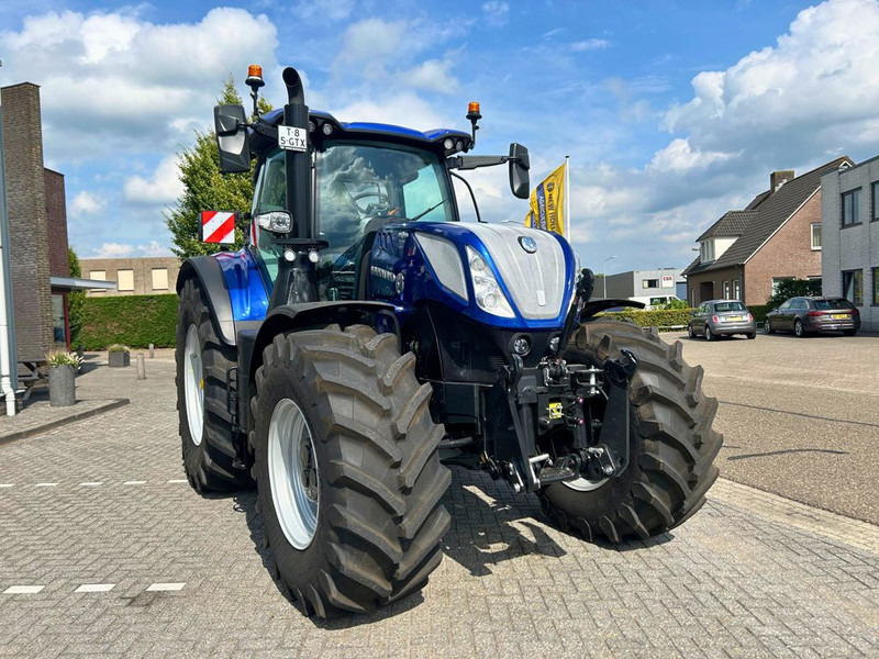 New Holland T7.300 AC New Gen Blue Power DEMO - Traktor: foto 4 New Holland T7.300 AC New Gen Blue Power DEMO - Traktor: foto 4
