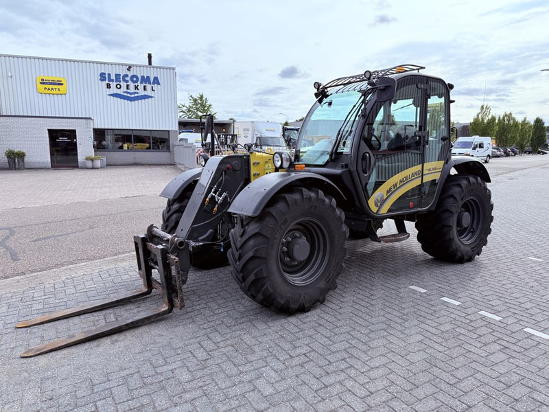 New Holland TH6.36 PLUS - Ekskavator teleskopik: foto 1 New Holland TH6.36 PLUS - Ekskavator teleskopik: foto 1
