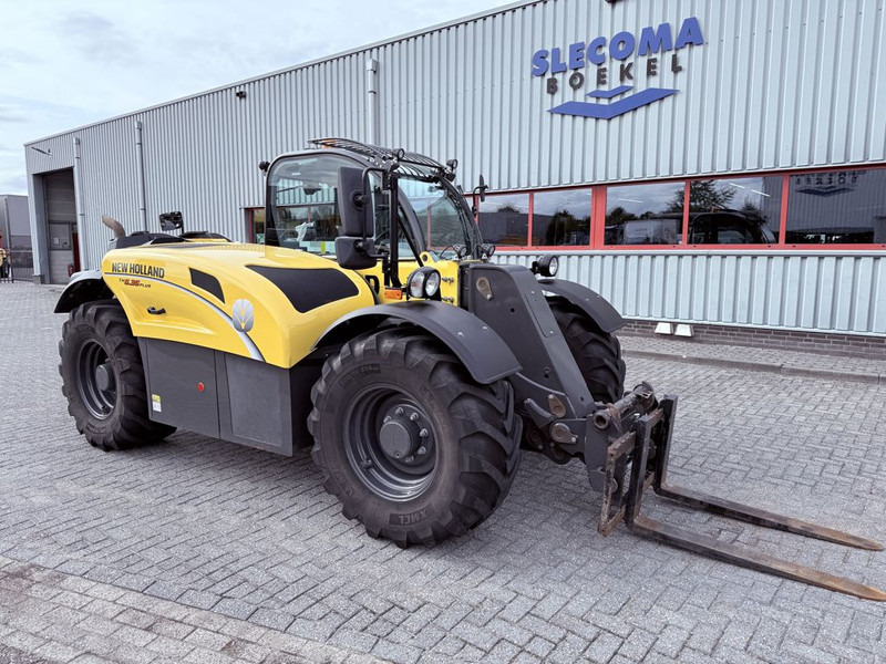 New Holland TH6.36 PLUS - Ekskavator teleskopik: foto 4 New Holland TH6.36 PLUS - Ekskavator teleskopik: foto 4