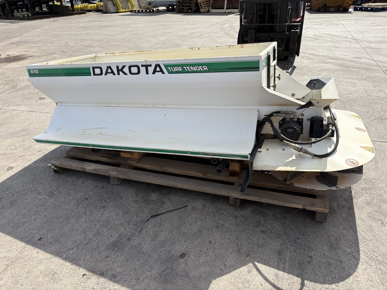 Dakota 410 Top Dresser to suit 2030A Pro Gator - Shpërndarës plehu kimik: foto 1 Dakota 410 Top Dresser to suit 2030A Pro Gator - Shpërndarës plehu kimik: foto 1