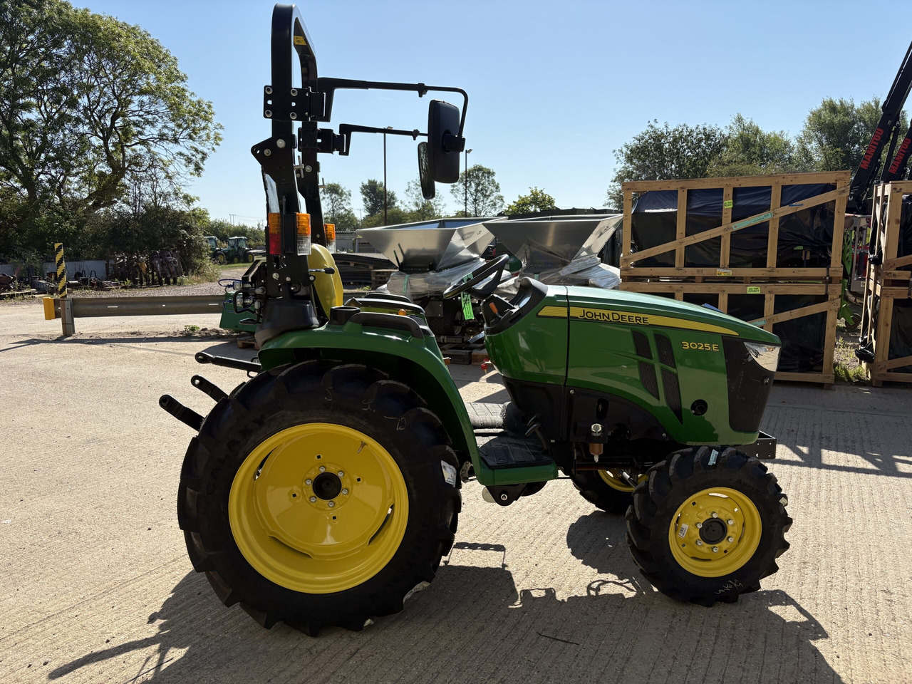 John Deere 3025E Compact Tractor - Minitraktor: foto 3 John Deere 3025E Compact Tractor - Minitraktor: foto 3
