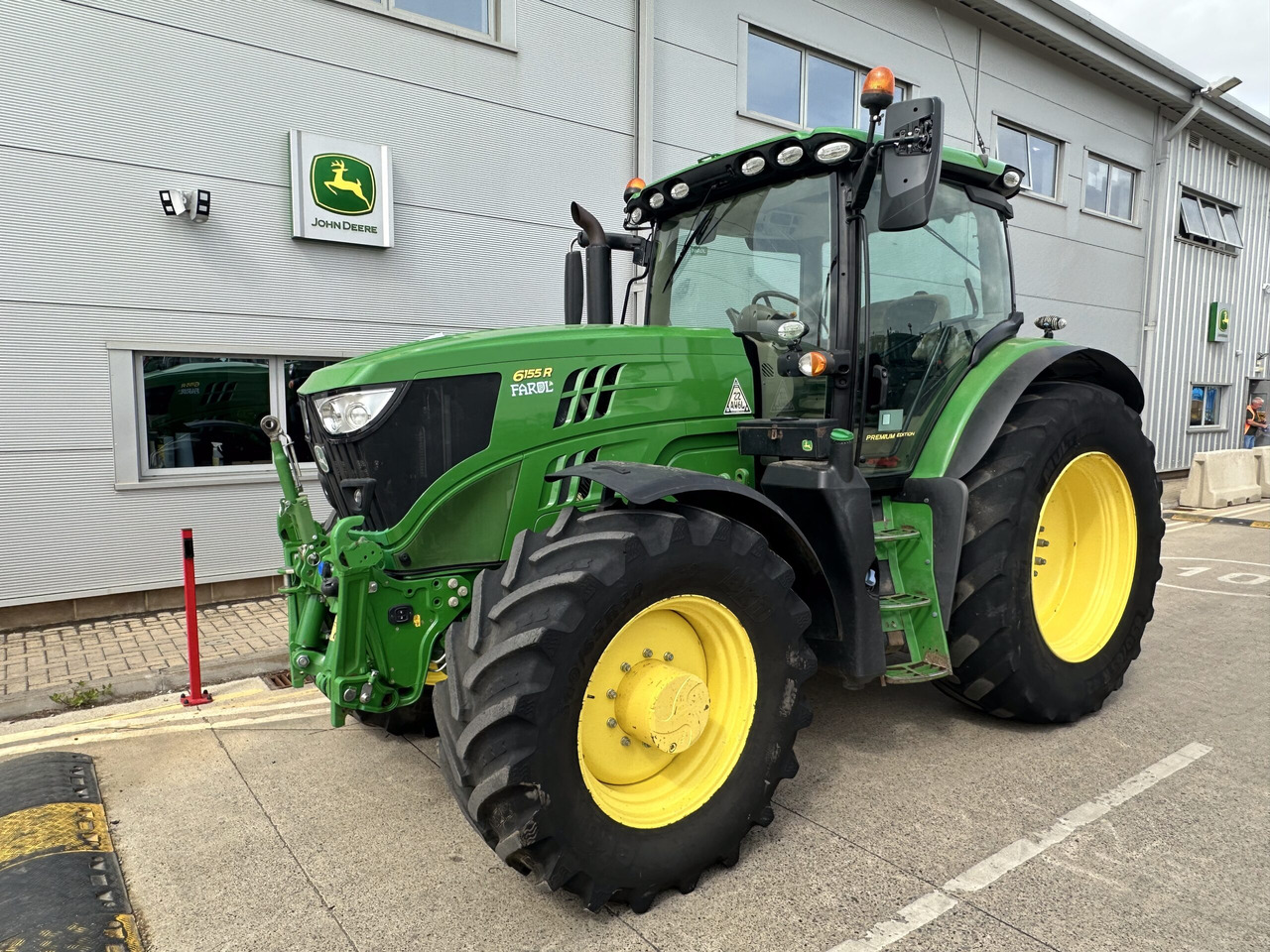 John Deere 6155R - Traktor: foto 1 John Deere 6155R - Traktor: foto 1
