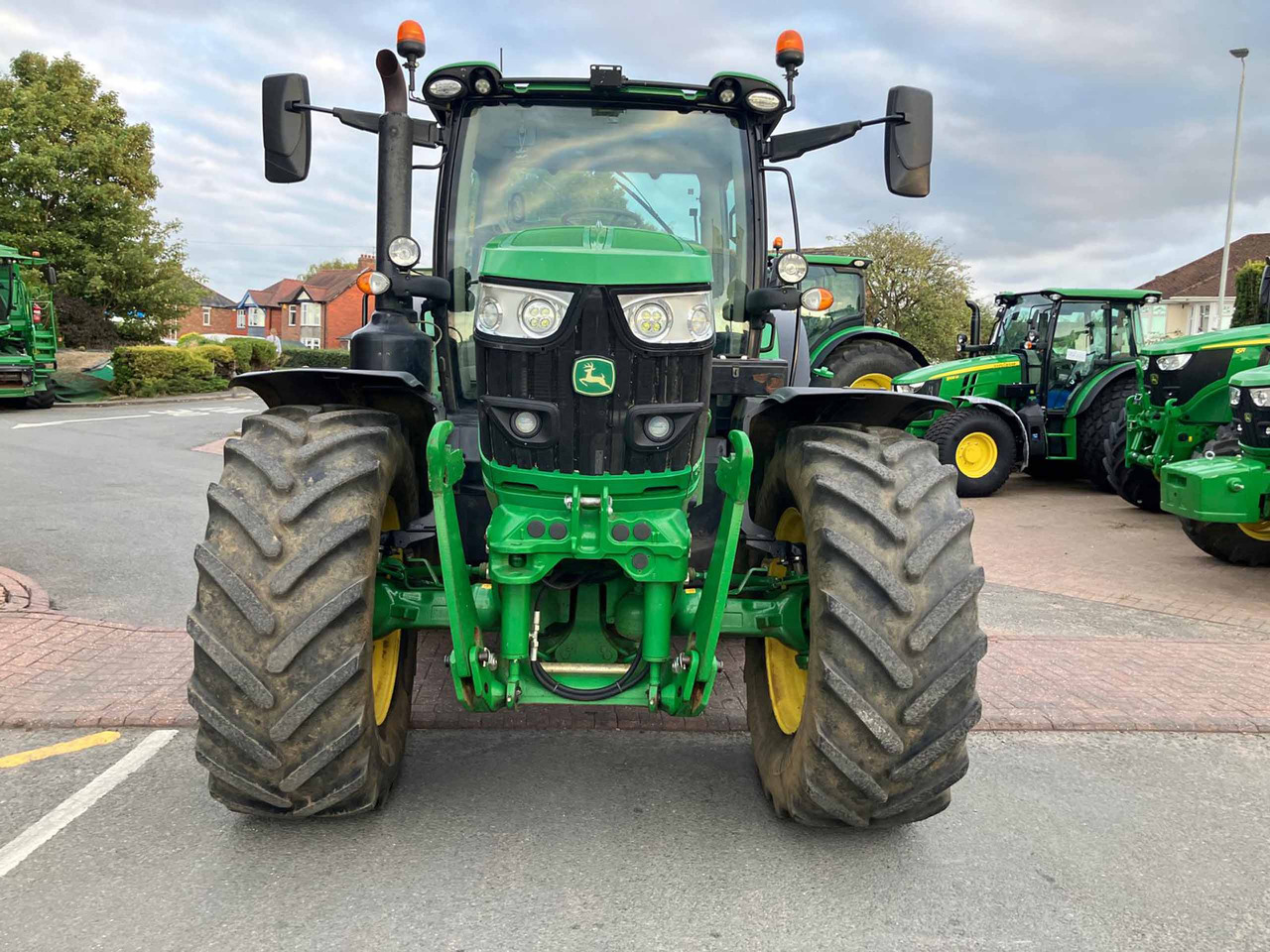John Deere 6155R - Traktor: foto 3 John Deere 6155R - Traktor: foto 3