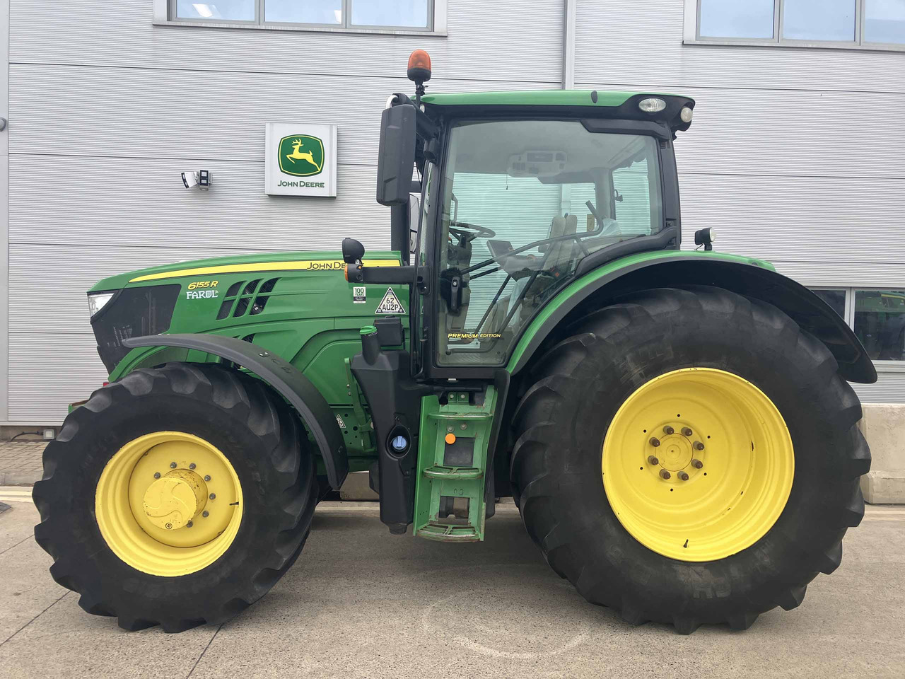 John Deere 6155R - Traktor: foto 2 John Deere 6155R - Traktor: foto 2