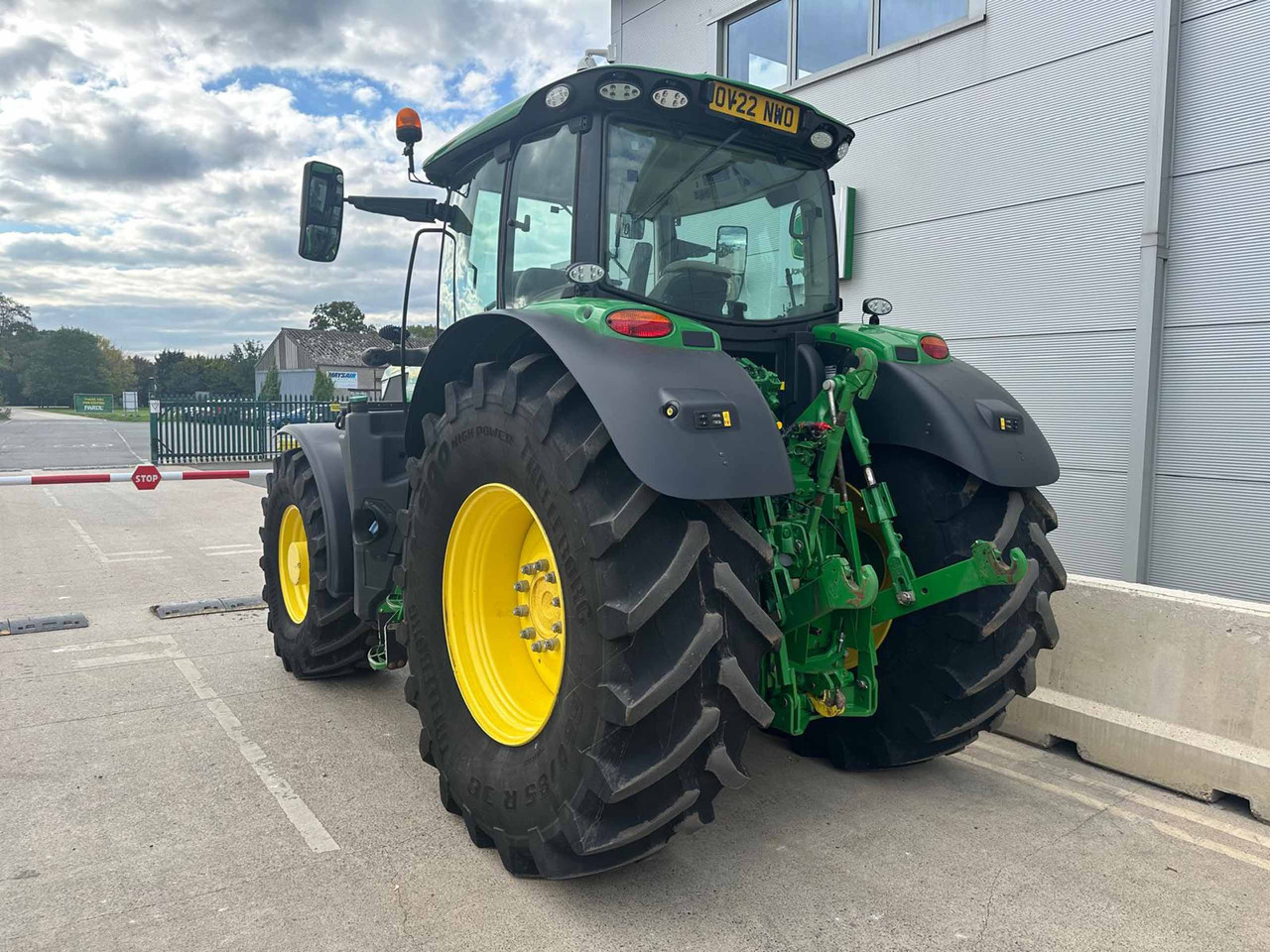 John Deere 6215R - Traktor: foto 3 John Deere 6215R - Traktor: foto 3
