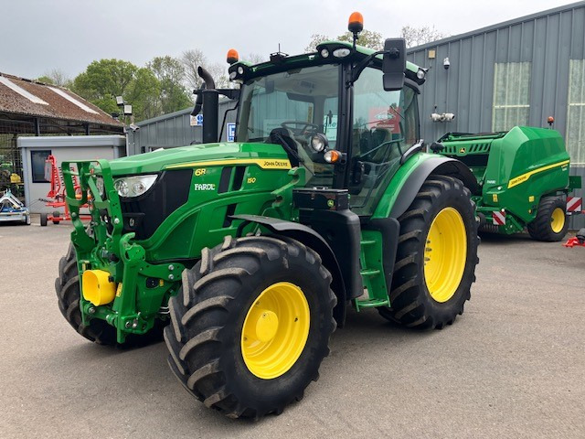 John Deere 6R 150 - Traktor: foto 1 John Deere 6R 150 - Traktor: foto 1