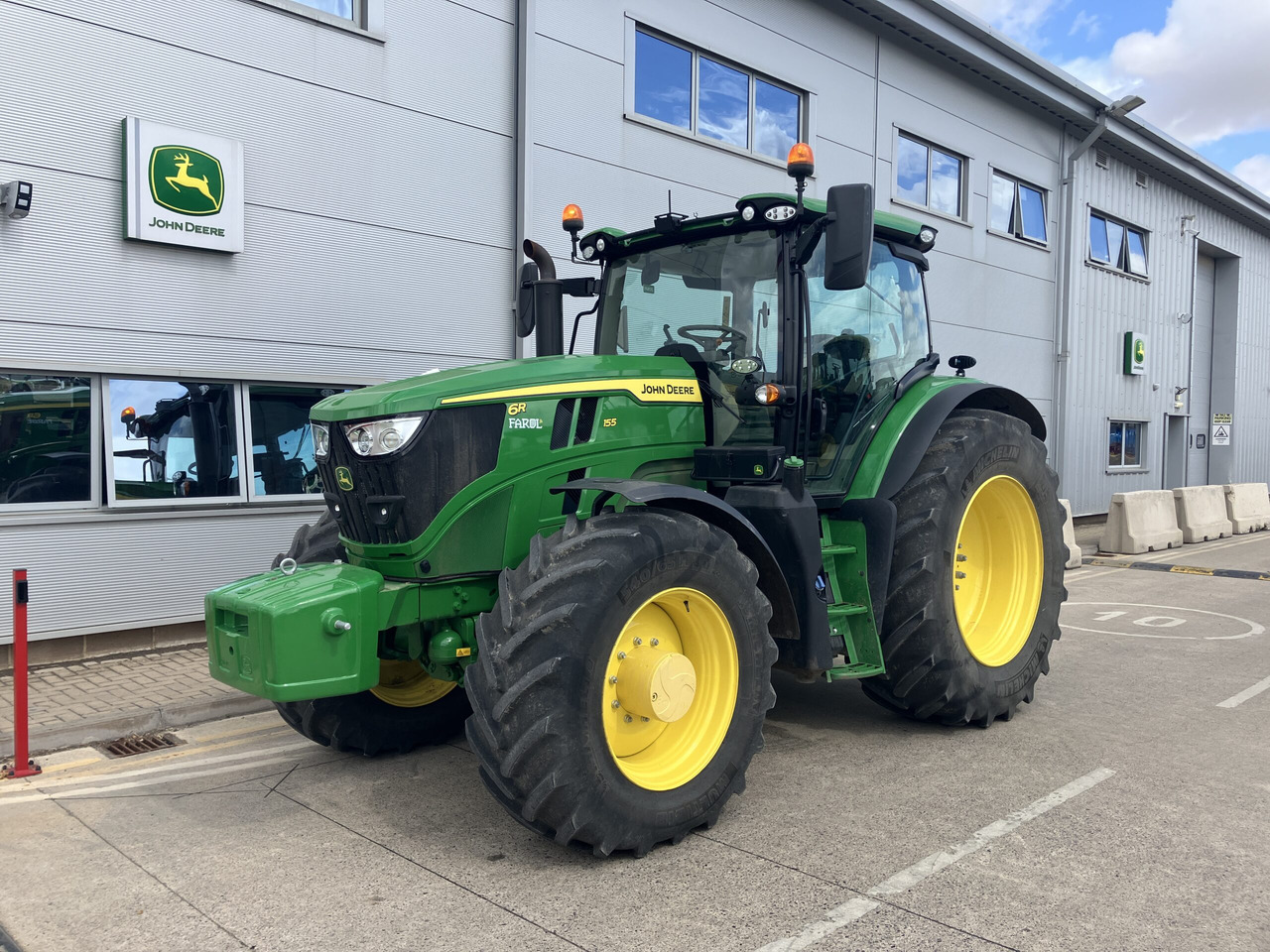 John Deere 6R 155 - Traktor: foto 1 John Deere 6R 155 - Traktor: foto 1