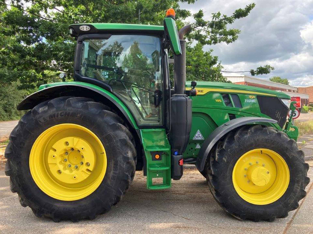 John Deere 6R 185 - Traktor: foto 3 John Deere 6R 185 - Traktor: foto 3