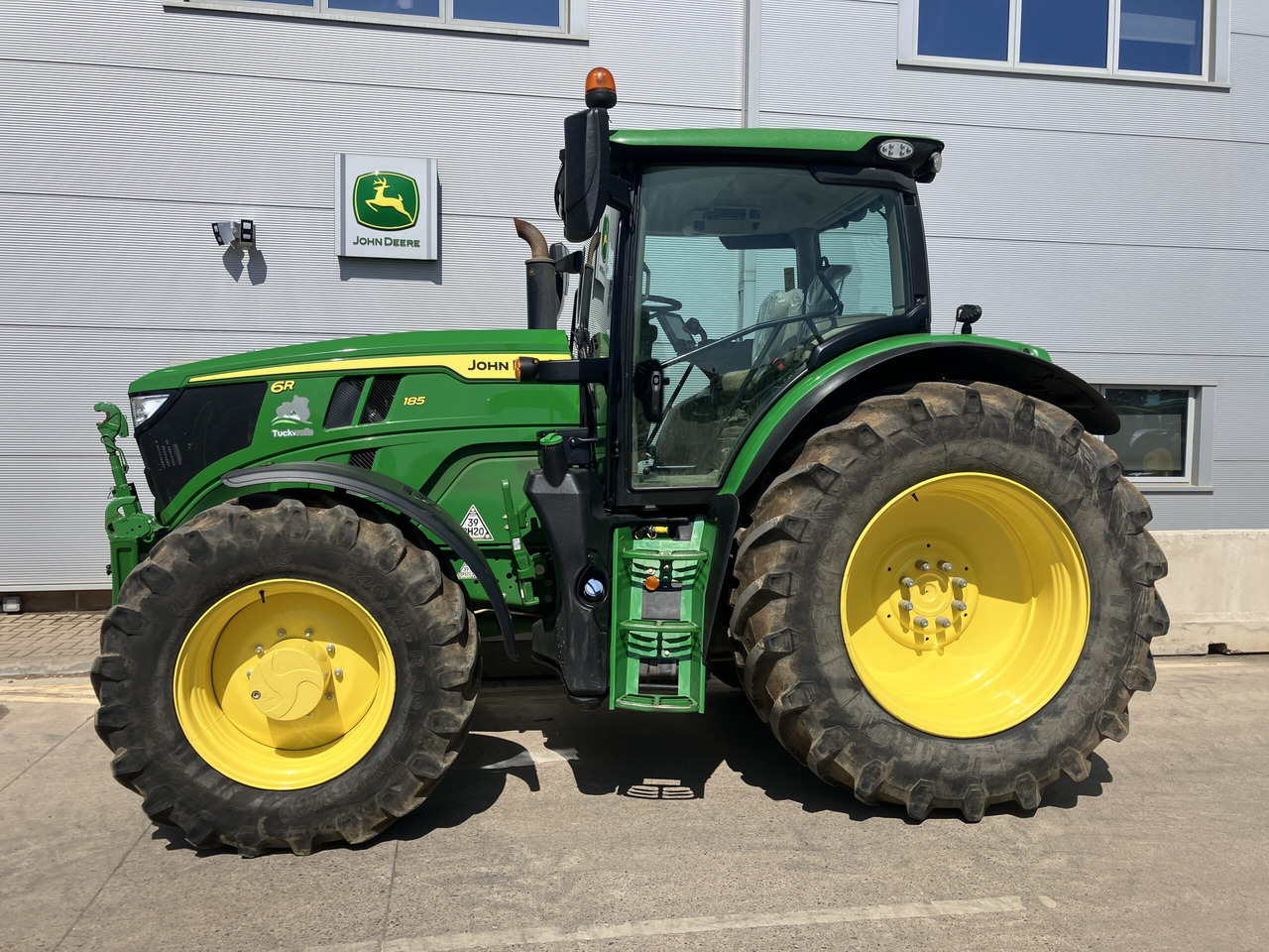 John Deere 6R 185 - Traktor: foto 2 John Deere 6R 185 - Traktor: foto 2