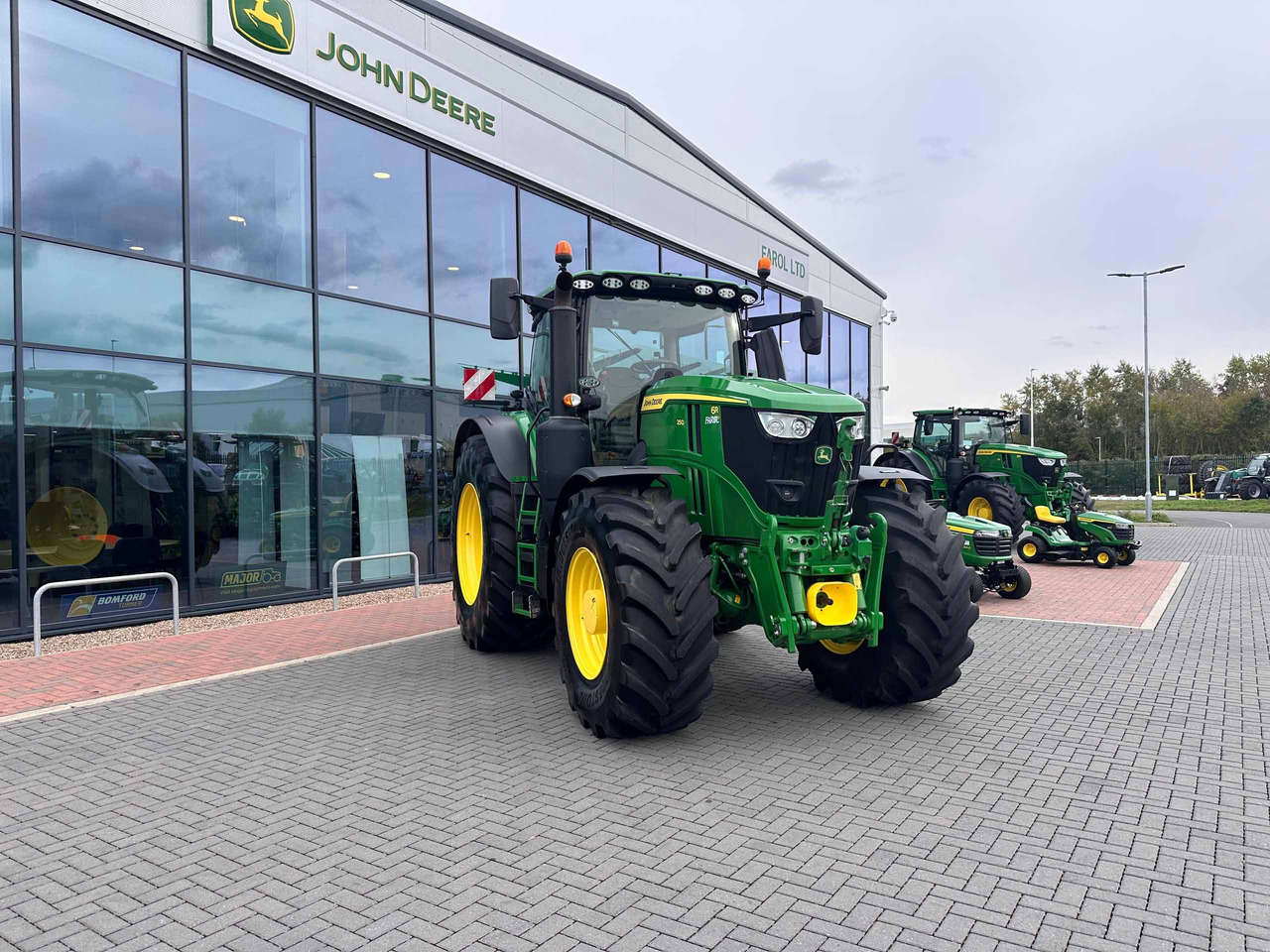 John Deere 6R 250 - Traktor: foto 3 John Deere 6R 250 - Traktor: foto 3