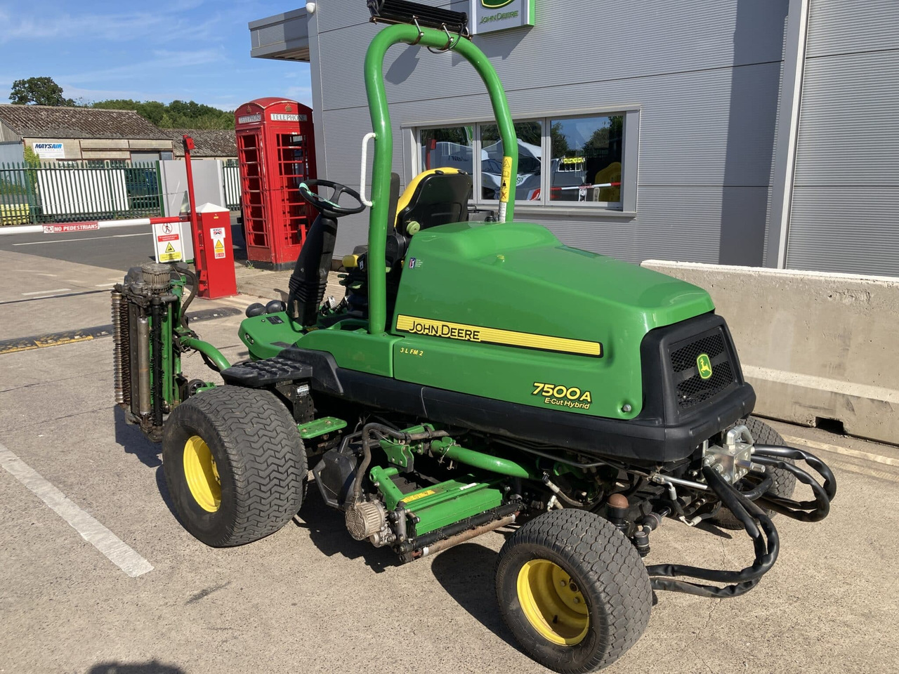 John Deere 7500AE Fairway Mower - Korrëse bari i kopshtit: foto 3 John Deere 7500AE Fairway Mower - Korrëse bari i kopshtit: foto 3