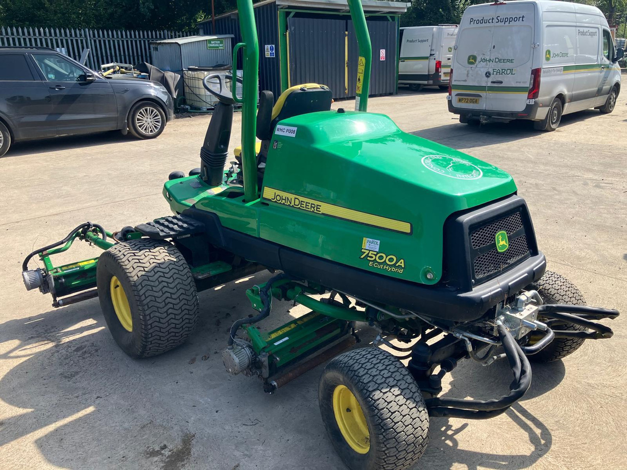 John Deere 7500AE fairway mower - Korrëse bari i kopshtit: foto 4 John Deere 7500AE fairway mower - Korrëse bari i kopshtit: foto 4