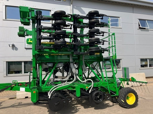 John Deere 750A - Mbjellëse në radhë: foto 4 John Deere 750A - Mbjellëse në radhë: foto 4