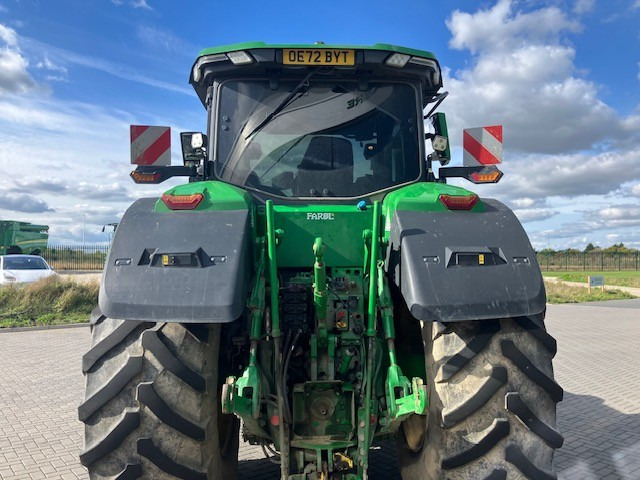 John Deere 7R 330 - Traktor: foto 5 John Deere 7R 330 - Traktor: foto 5