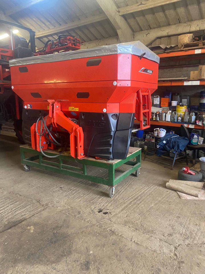 Kuhn Axis 50.2 H-EMC-W - Shpërndarës plehu kimik: foto 5 Kuhn Axis 50.2 H-EMC-W - Shpërndarës plehu kimik: foto 5