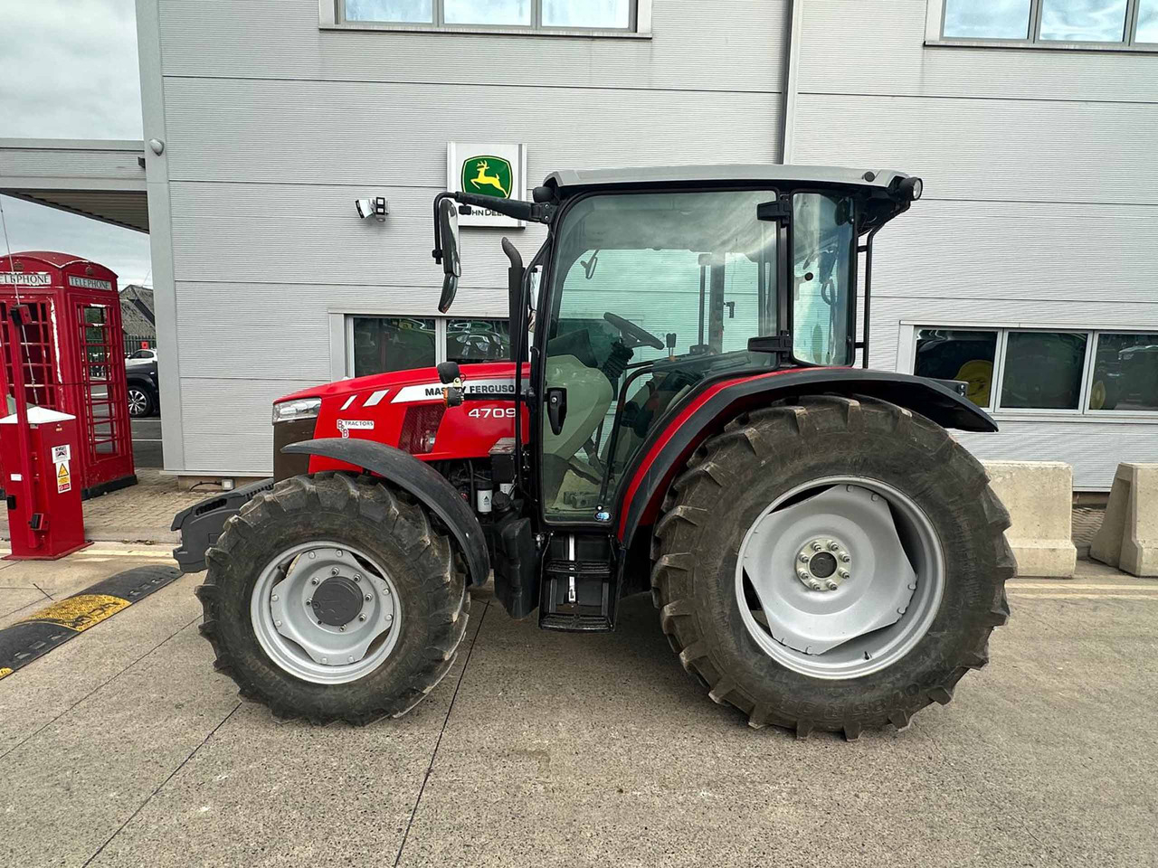 Massey Ferguson 4709 - Traktor: foto 2 Massey Ferguson 4709 - Traktor: foto 2