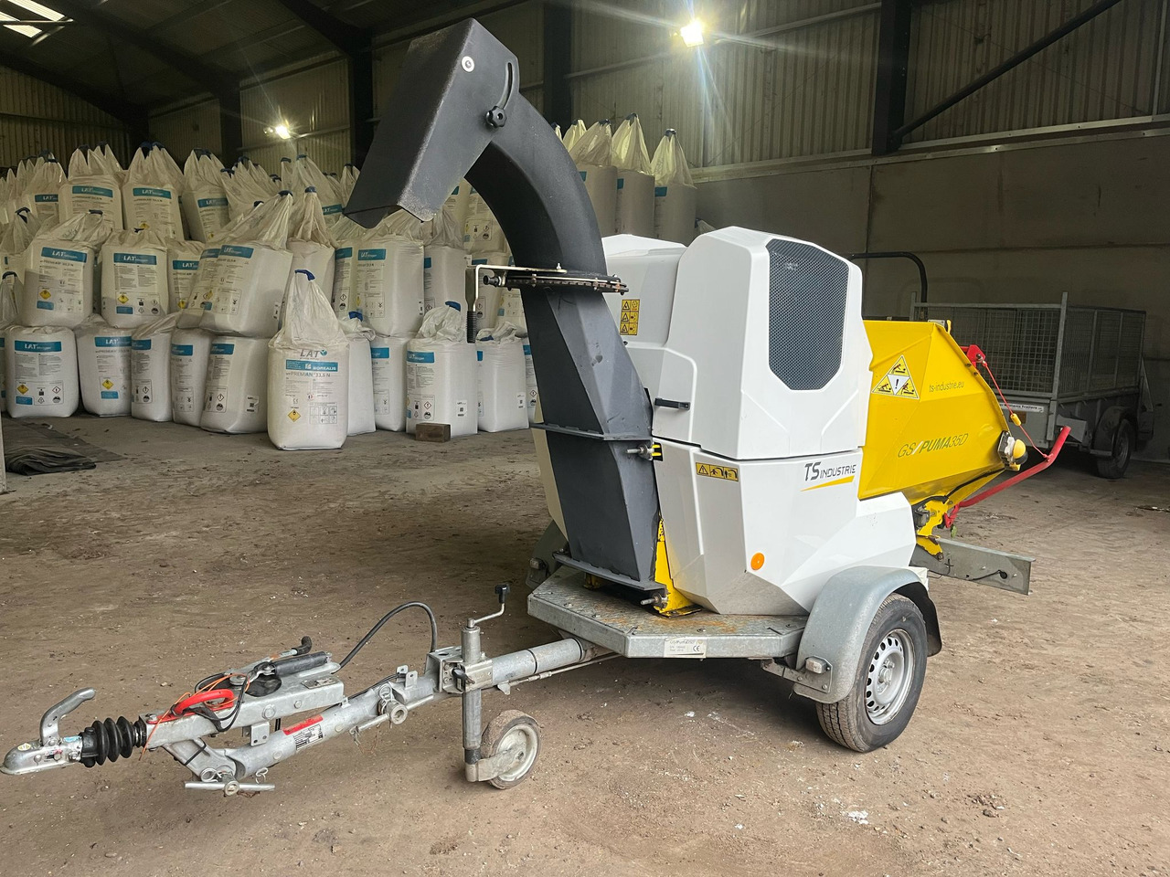 TS Industrie Puma 35D chipper shredder - Copëtuese druri: foto 2 TS Industrie Puma 35D chipper shredder - Copëtuese druri: foto 2