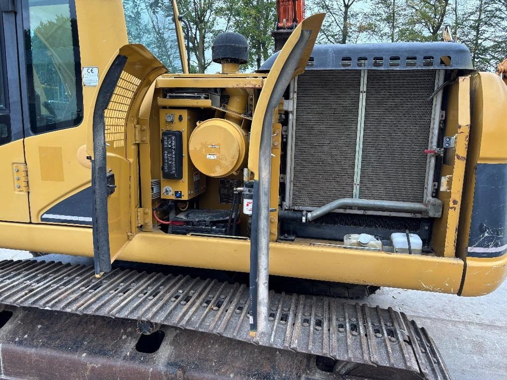Ekskavator me zinxhirë CAT 320 C L: foto 11