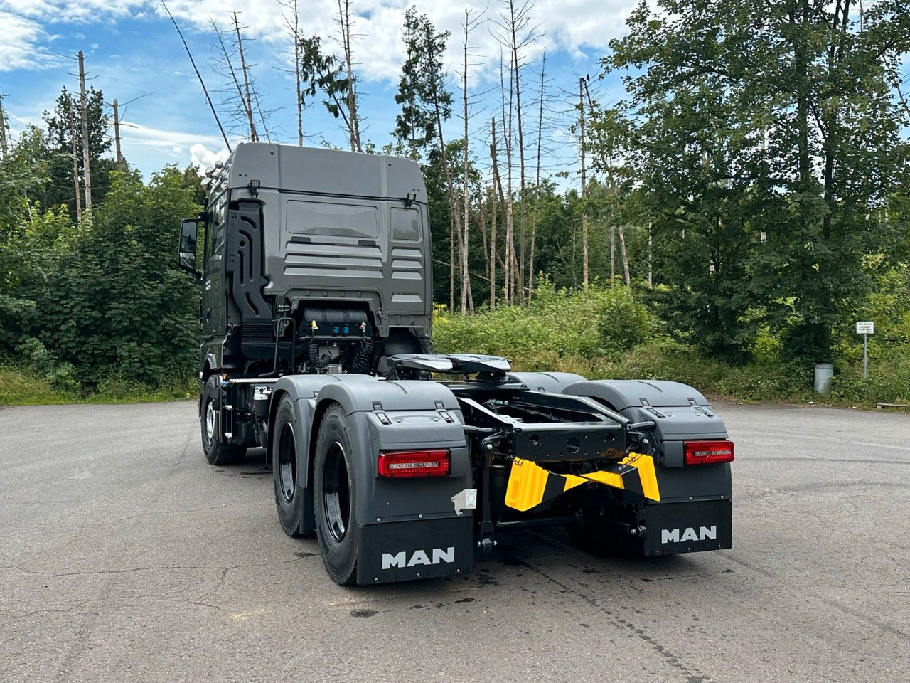 MAN TGX 26.580 6x4 Retarder - Gjysmë-kamion: foto 3 MAN TGX 26.580 6x4 Retarder - Gjysmë-kamion: foto 3