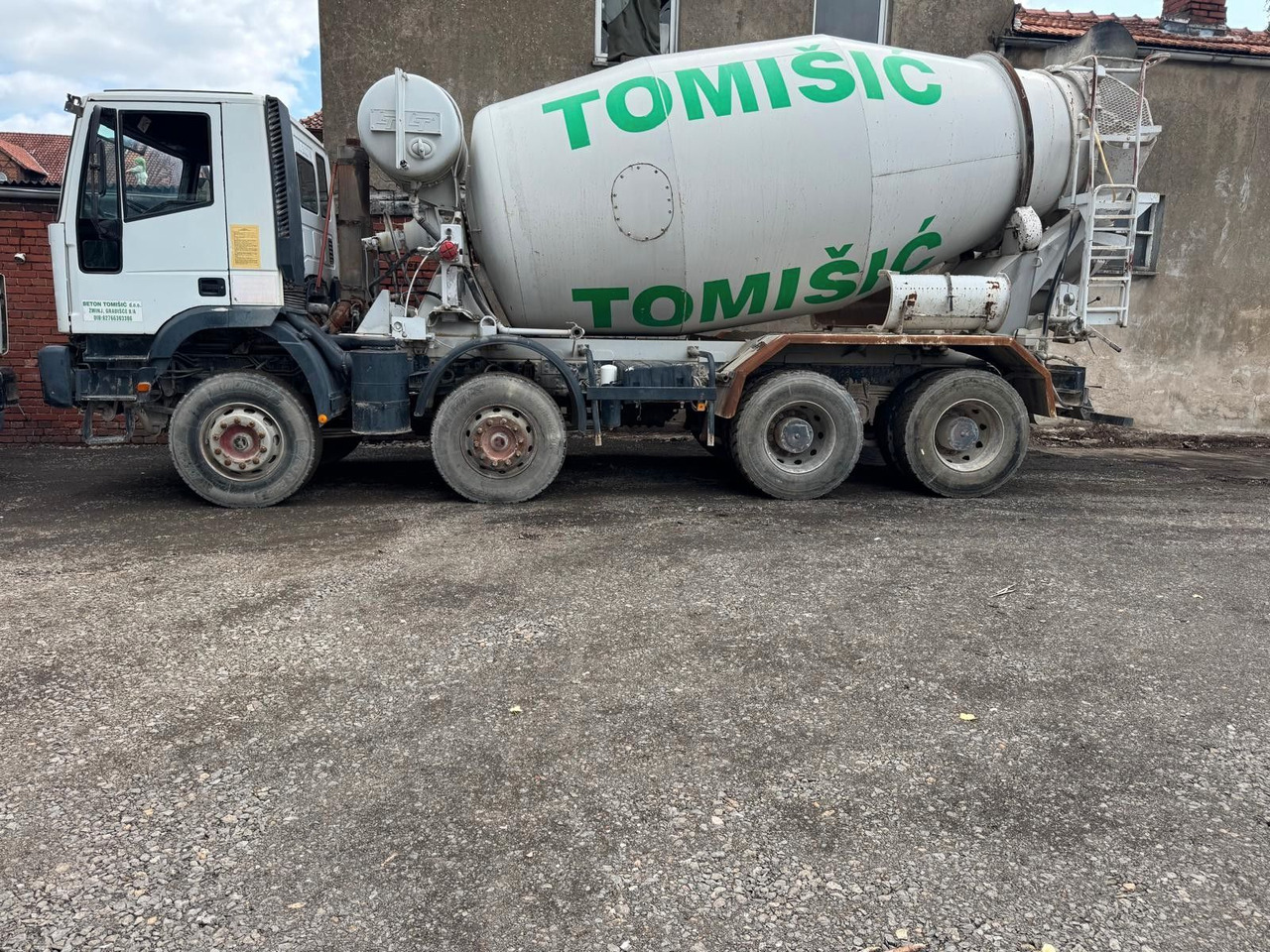 Iveco 410 EH 420 8X4 10m³ - Autobetoniere: foto 4 Iveco 410 EH 420 8X4 10m³ - Autobetoniere: foto 4