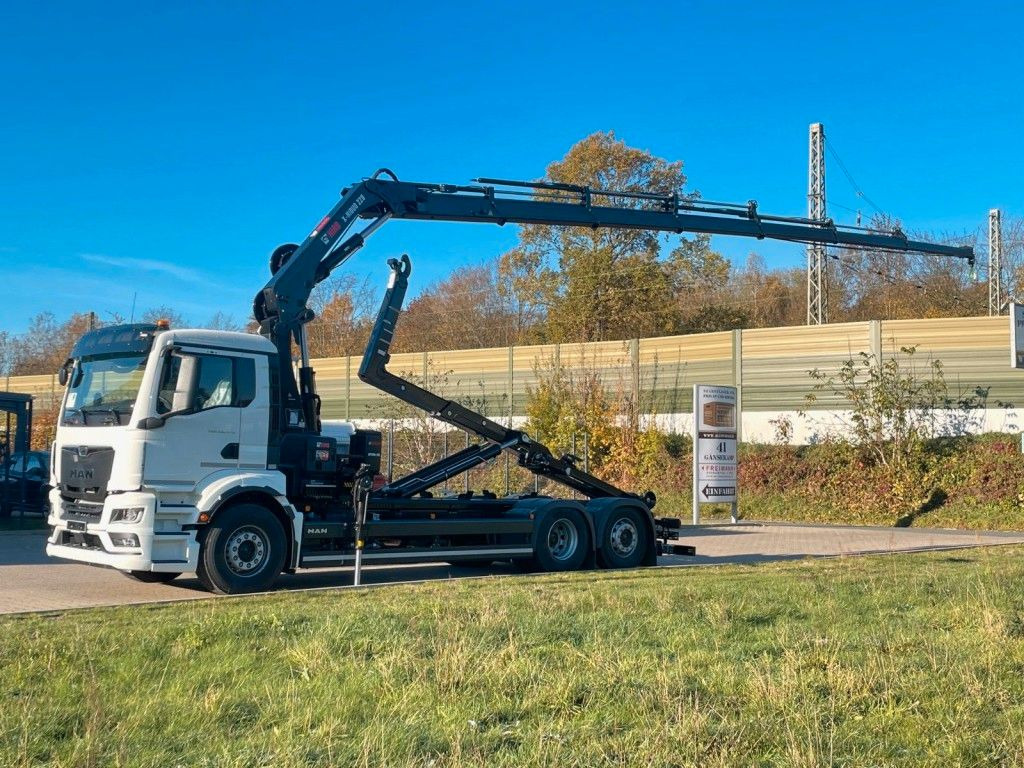 MAN TGS 26.470 6x2 Abrollkipper + Kran Hiab 228-6 - Kamion vetëngarkues, Kamion me vinç: foto 2 MAN TGS 26.470 6x2 Abrollkipper + Kran Hiab 228-6 - Kamion vetëngarkues, Kamion me vinç: foto 2